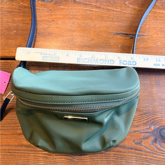 Kate Spade Dawn Nylon Belt Bag Color: Sapling Green New With Tags - Picture 7 of 9